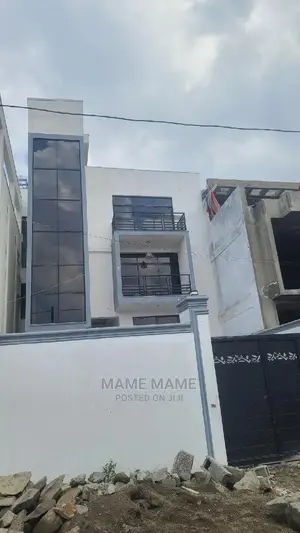 7bdrm House in Addis Abeba, Bole for sale