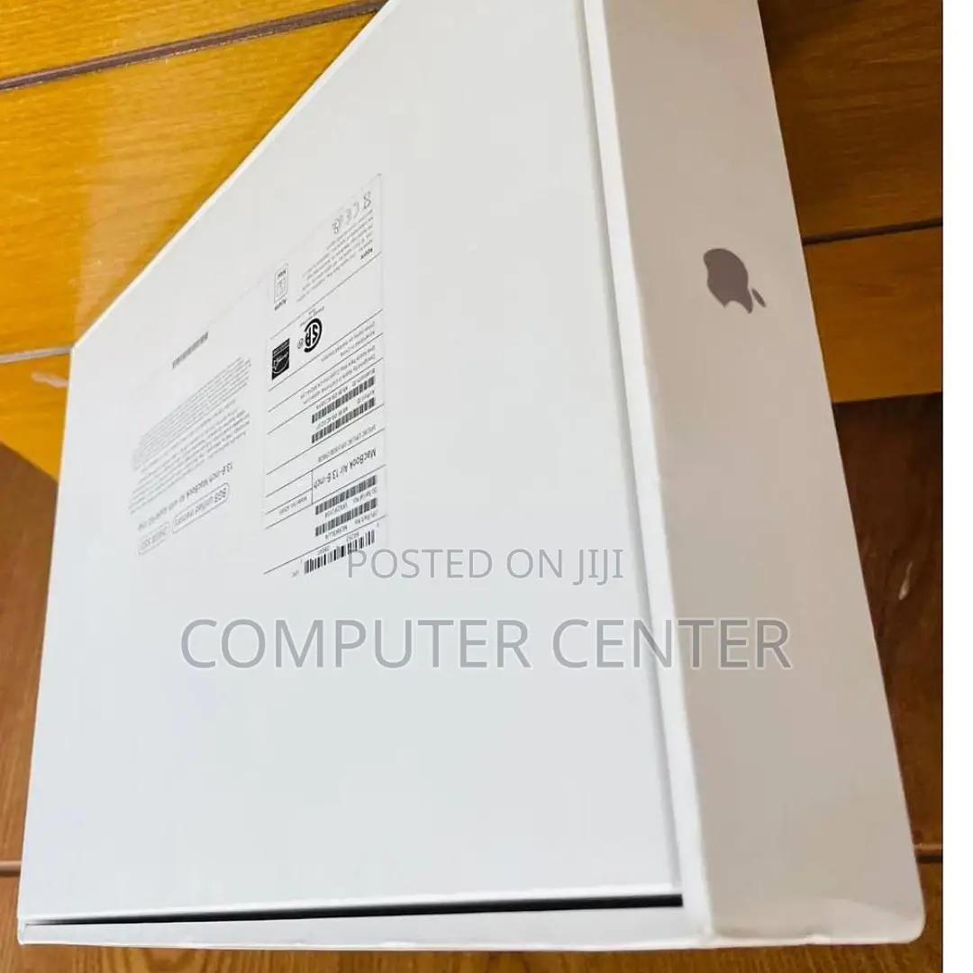 New Laptop Apple MacBook Air 2022 M2 8GB Apple M2 SSD 256GB