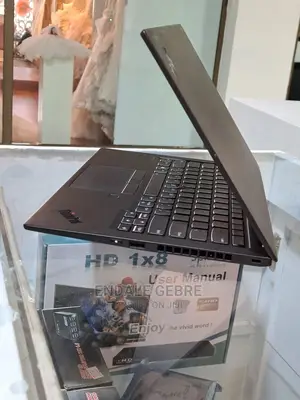 Photo - New Laptop Lenovo ThinkPad X1 Carbon 16GB Intel Core I7 SSD 512GB