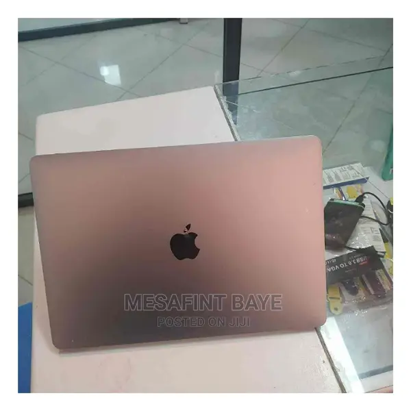 New Laptop Apple MacBook Pro 8GB Intel Core I5 SSD 256GB