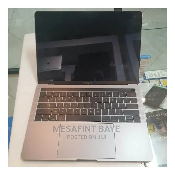 New Laptop Apple MacBook Pro 8GB Intel Core I5 SSD 256GB