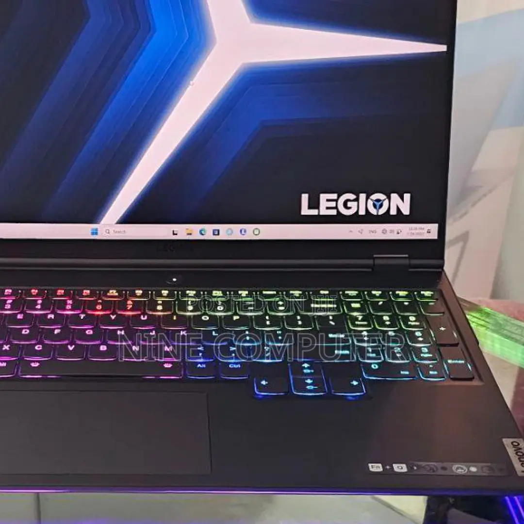 New Laptop Lenovo Legion Y720 32GB AMD Ryzen 9 SSD 1T