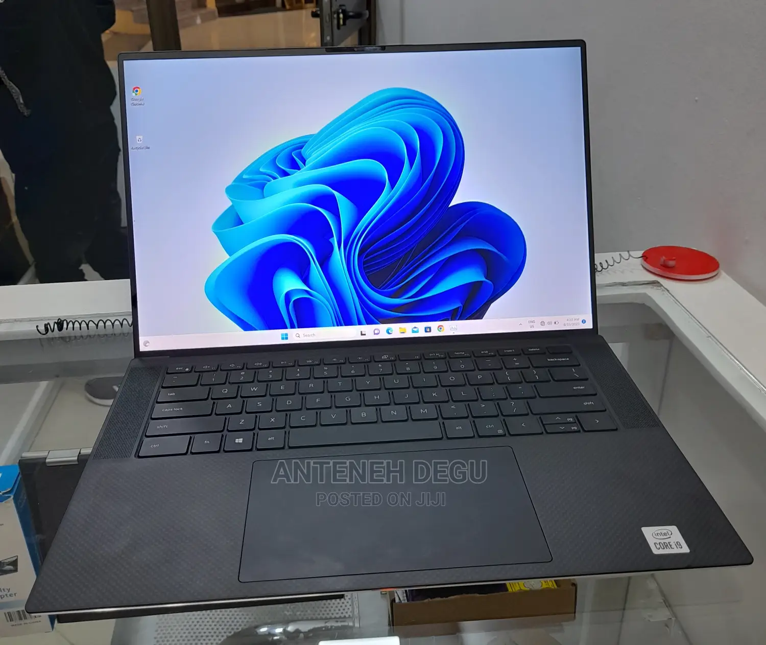 New Laptop Dell XPS 15 32GB Intel Core I9 SSD 512GB