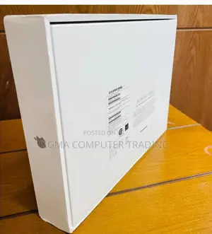 Photo - New Laptop Apple MacBook Air 2022 M2 8GB Apple M2 SSD 256GB