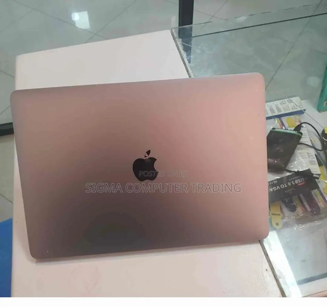 New Laptop Apple MacBook 2016 8GB Intel Core I5 SSD 256GB