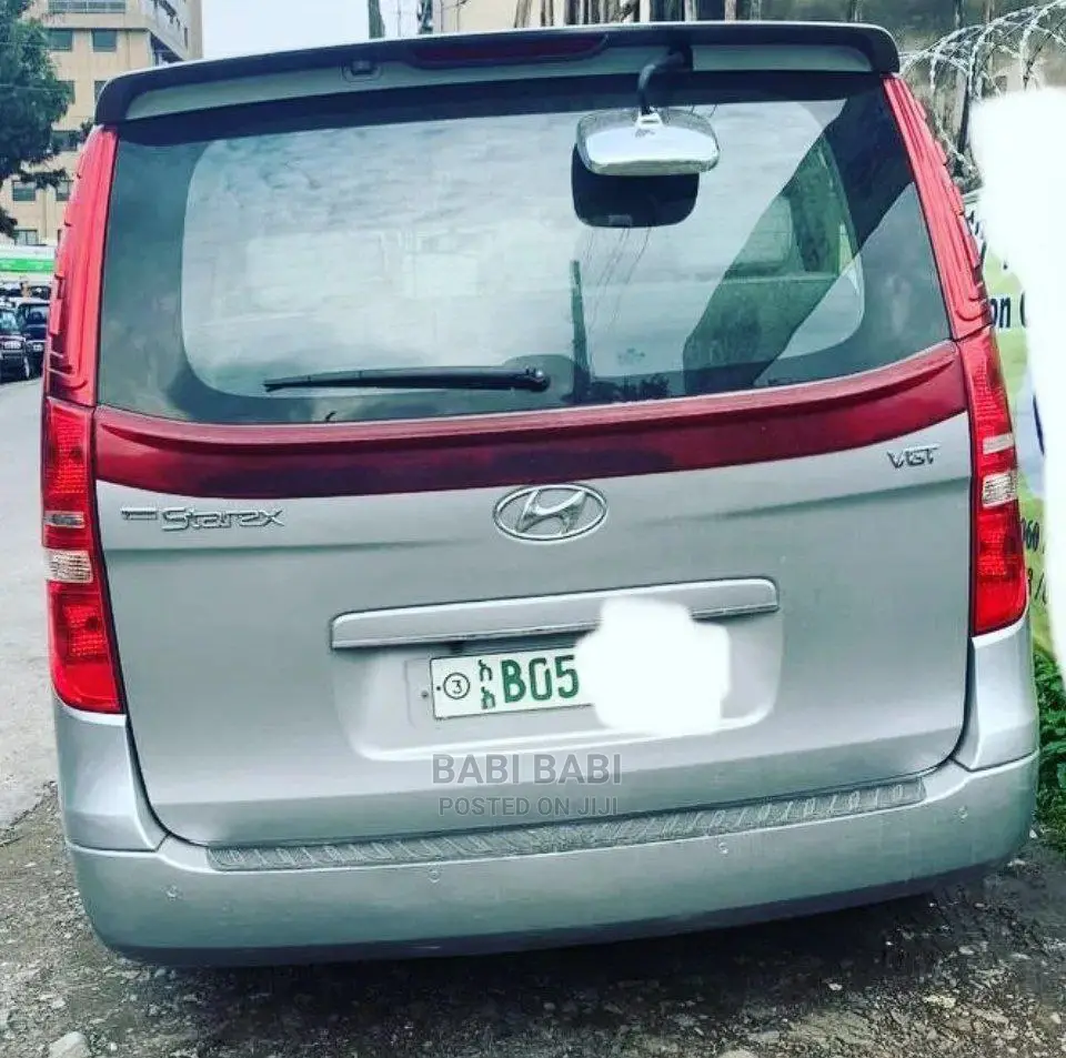 Hyundai Starex 2015 Silver