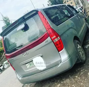 Hyundai Starex 2015 Silver