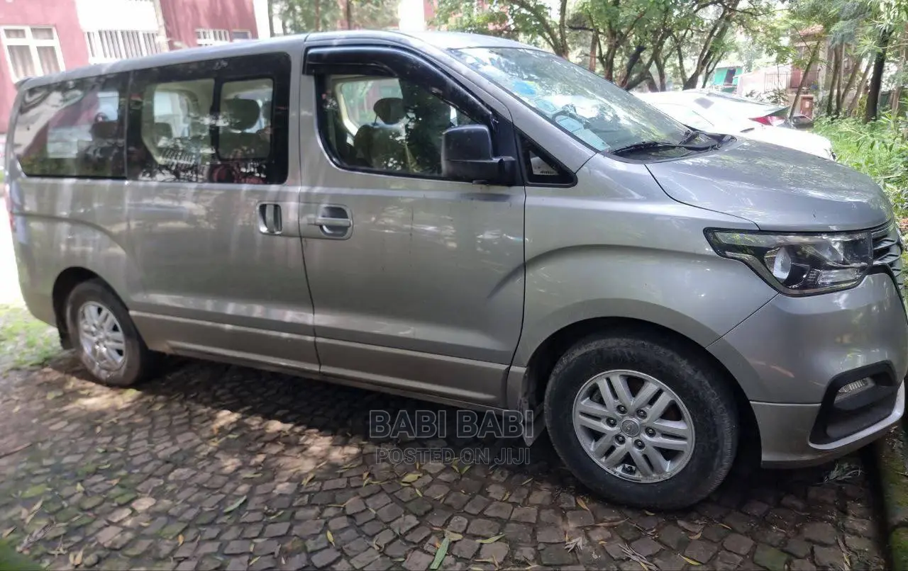 Hyundai Starex 2020 Silver