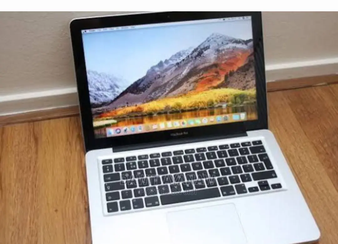 New Laptop Apple MacBook 2012 8GB Intel Core I5 SSD 500GB