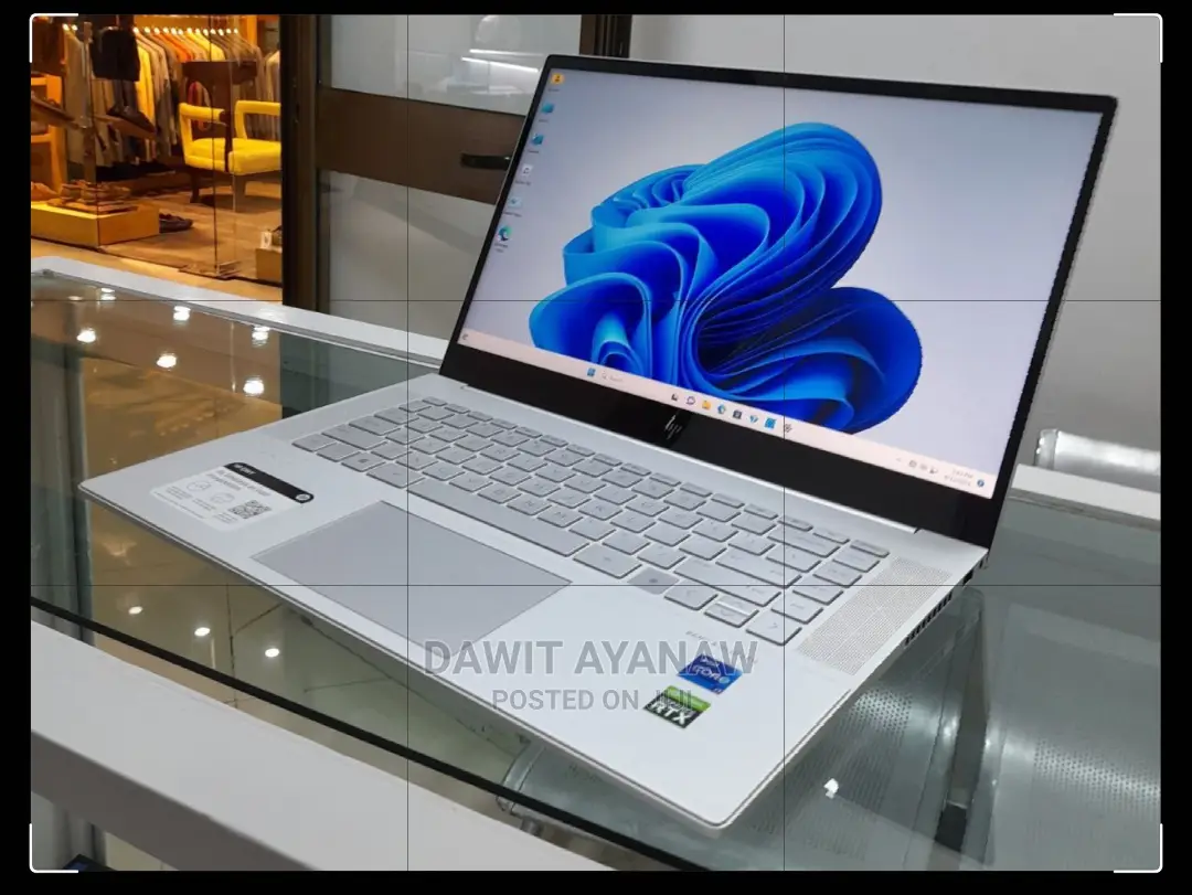 New Laptop HP 16GB Intel Core I7 SSD 1T