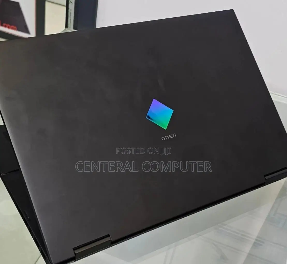 New Laptop HP Omen X 17t 8GB Intel Core I7 SSD 512GB