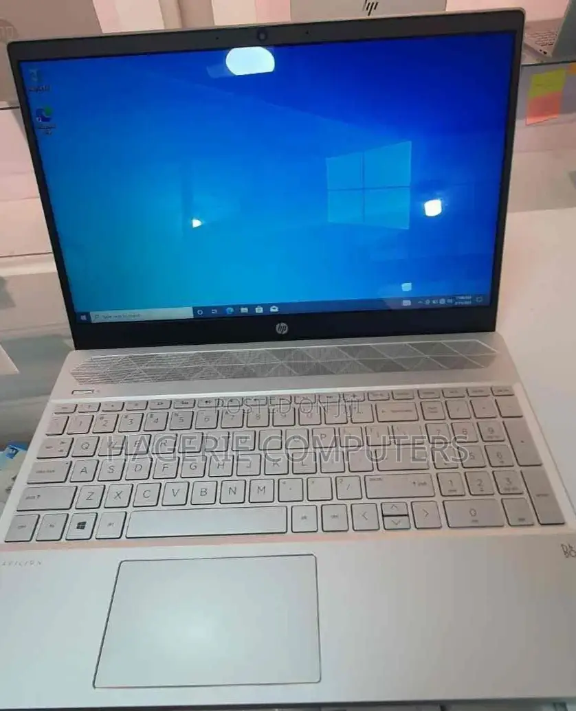 New Laptop HP Pavilion 10 8GB Intel Core I5 HDD+SSD 1.5T
