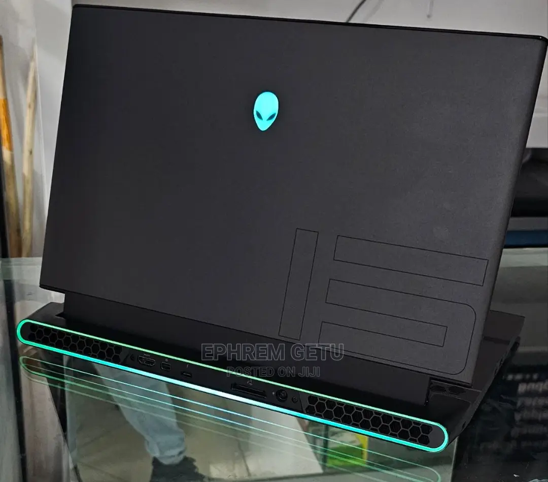 New Laptop Alienware Area-51m 16GB Intel Core I7 SSD 512GB