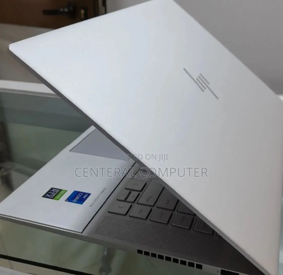 New Laptop HP Envy X2 16GB Intel Core I7 SSD 512GB