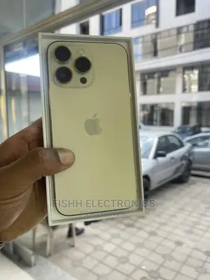 Photo - New Apple iPhone 14 Pro Max 128 GB Gold