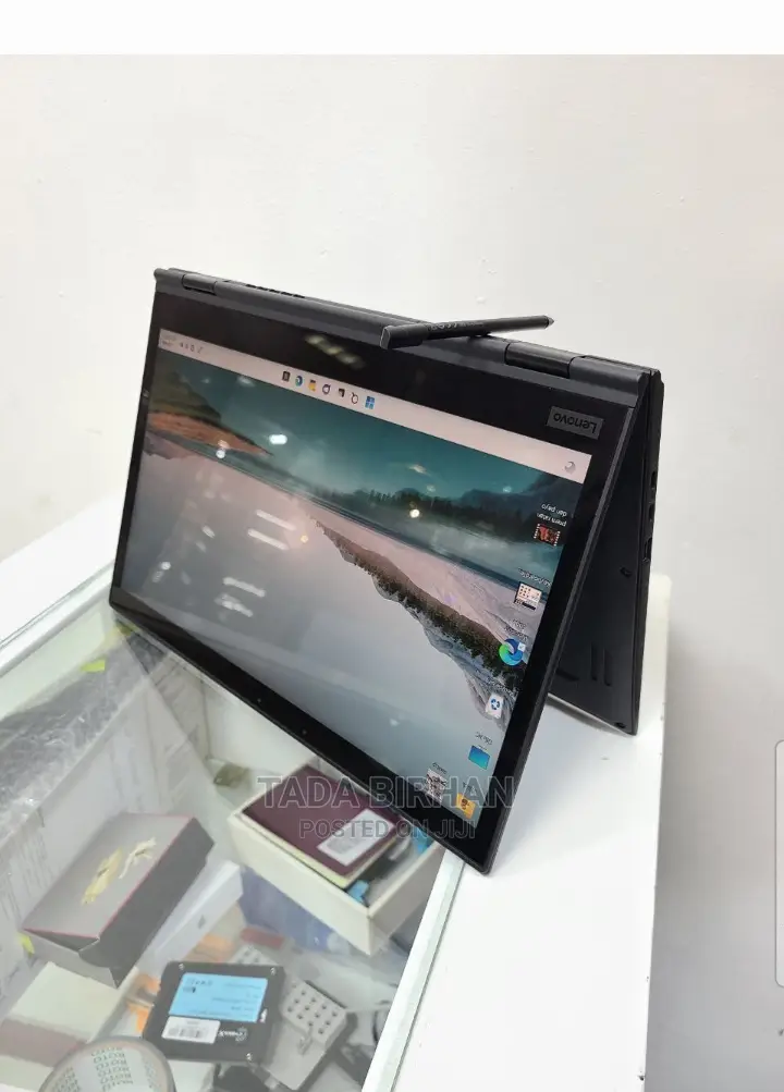 New Laptop Lenovo ThinkPad Yoga 8GB Intel Core I7 SSD 512GB