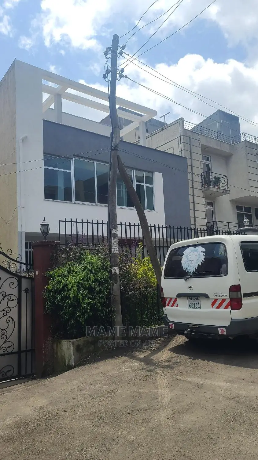 4bdrm House in Addis Abeba, Bole for sale