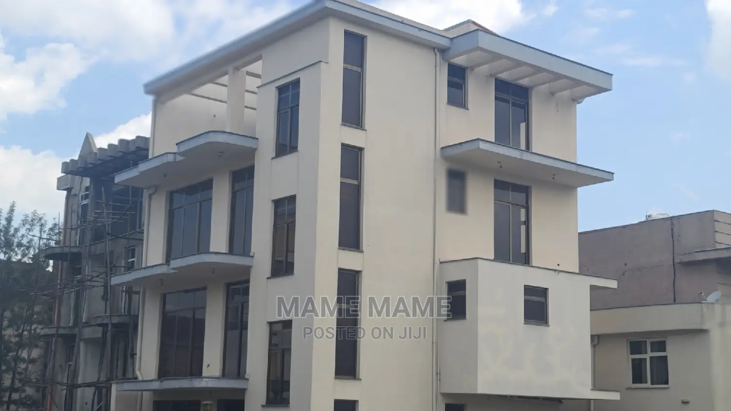 7bdrm House in Addis Abeba, Bole for sale