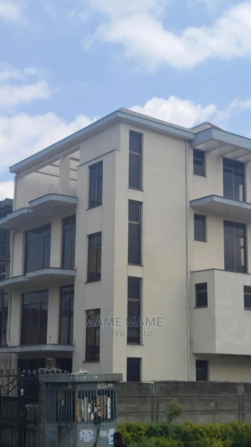 7bdrm House in Addis Abeba, Bole for sale