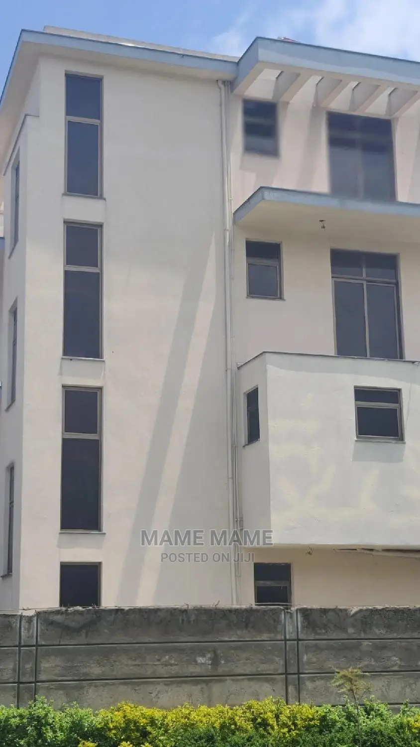 7bdrm House in Addis Abeba, Bole for sale
