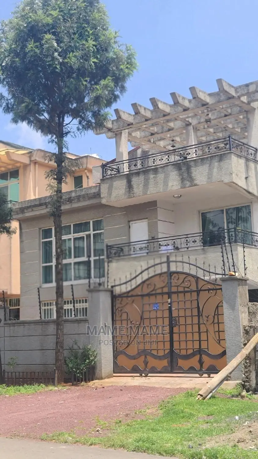 5bdrm House in Addis Abeba, Bole for sale