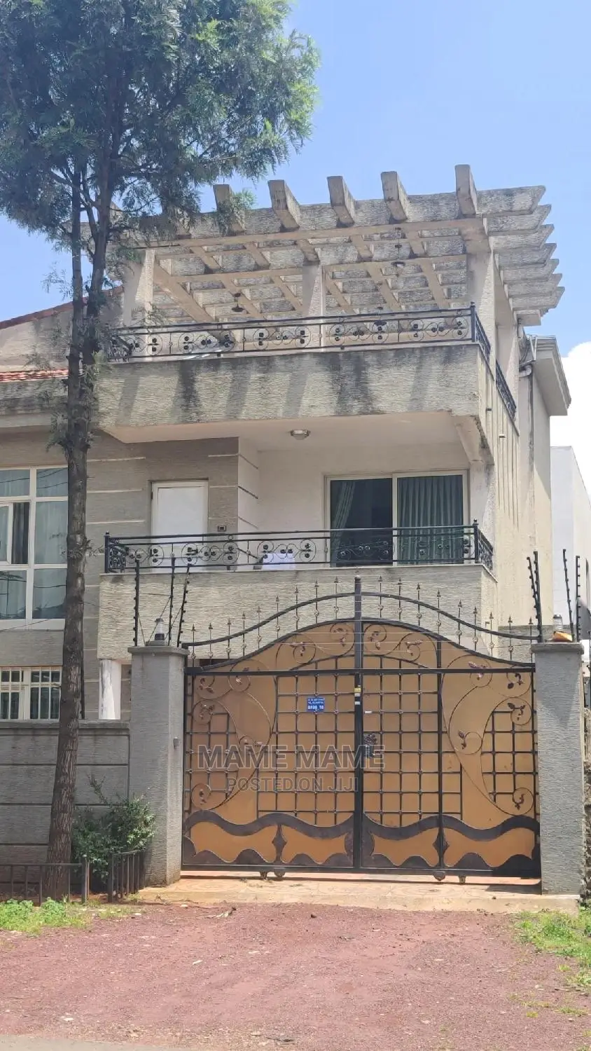 5bdrm House in Addis Abeba, Bole for sale