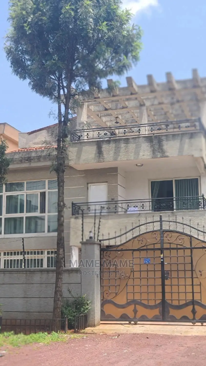 5bdrm House in Addis Abeba, Bole for sale