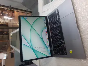 New Laptop Apple MacBook Pro M1 8GB Apple M1 Pro SSD 256GB