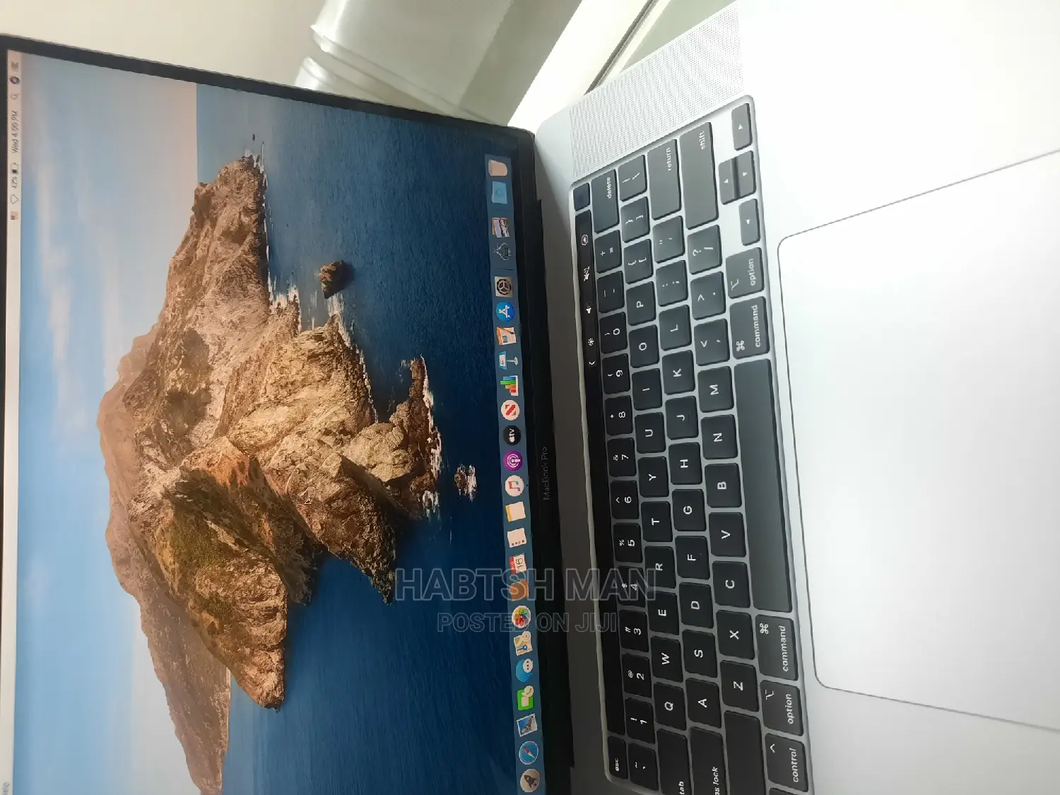 New Laptop Apple MacBook Pro 2019 16GB Intel Core I7 SSD 512GB
