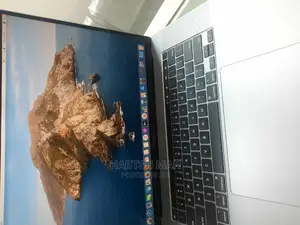 New Laptop Apple MacBook Pro 2019 16GB Intel Core I7 SSD 512GB