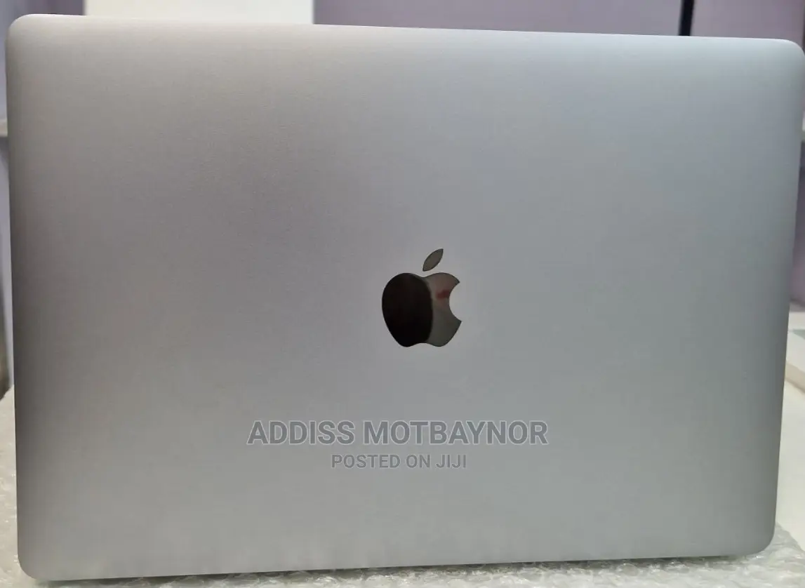 New Laptop Apple MacBook Pro M1 8GB Apple M1 Pro SSD 256GB