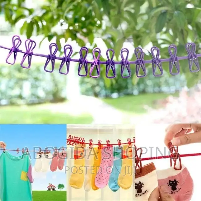 Elastic Laundry Rope With 12 Clothespins