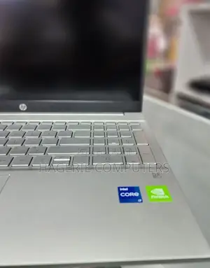 New Laptop HP Pavilion 13 16GB Intel Core I7 SSD 512GB