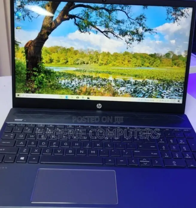 New Laptop HP Pavilion 17t 8GB AMD Ryzen 5 SSD 512GB