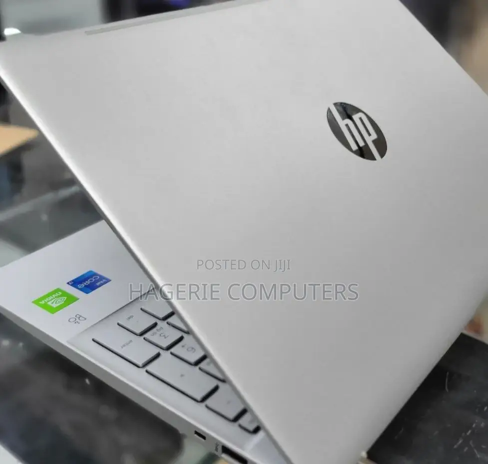 New Laptop HP Pavilion 14-Ce1000 8GB Intel Core I7 SSD 1T