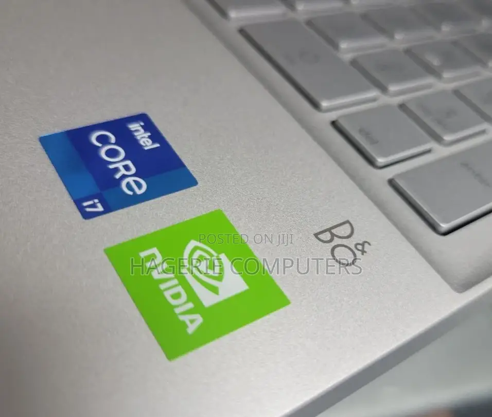 New Laptop HP Pavilion 14-Ce1000 8GB Intel Core I7 SSD 1T