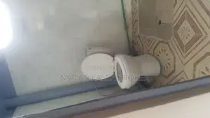 Furnished 2bdrm Condo in የሚሸጥ ኮንደሚንየም 4ኛ ወለል, Yeka for sale