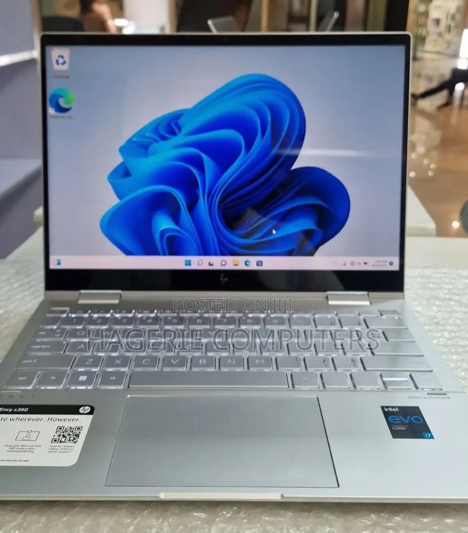 New Laptop HP Envy 17-3000 8GB Intel Core I7 SSD 512GB