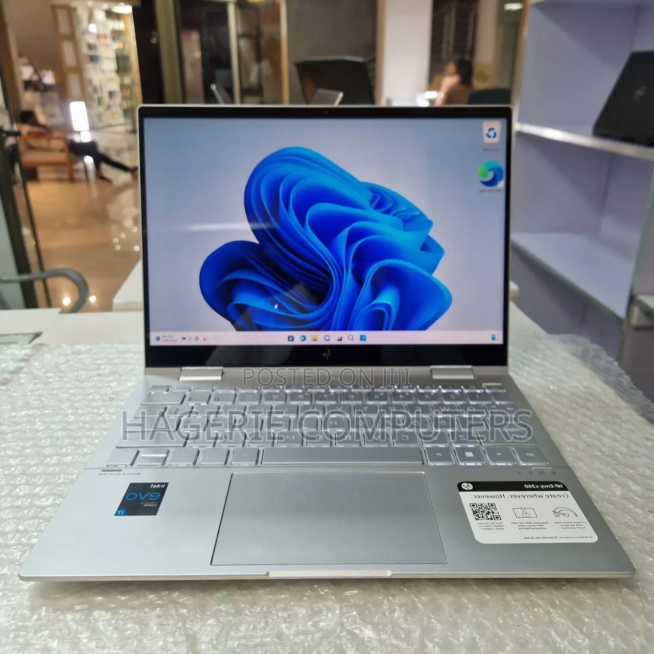 New Laptop HP Envy 17-3000 8GB Intel Core I7 SSD 512GB