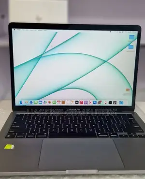 Photo - New Laptop Apple MacBook Pro M1 8GB Apple M1 Pro SSD 256GB