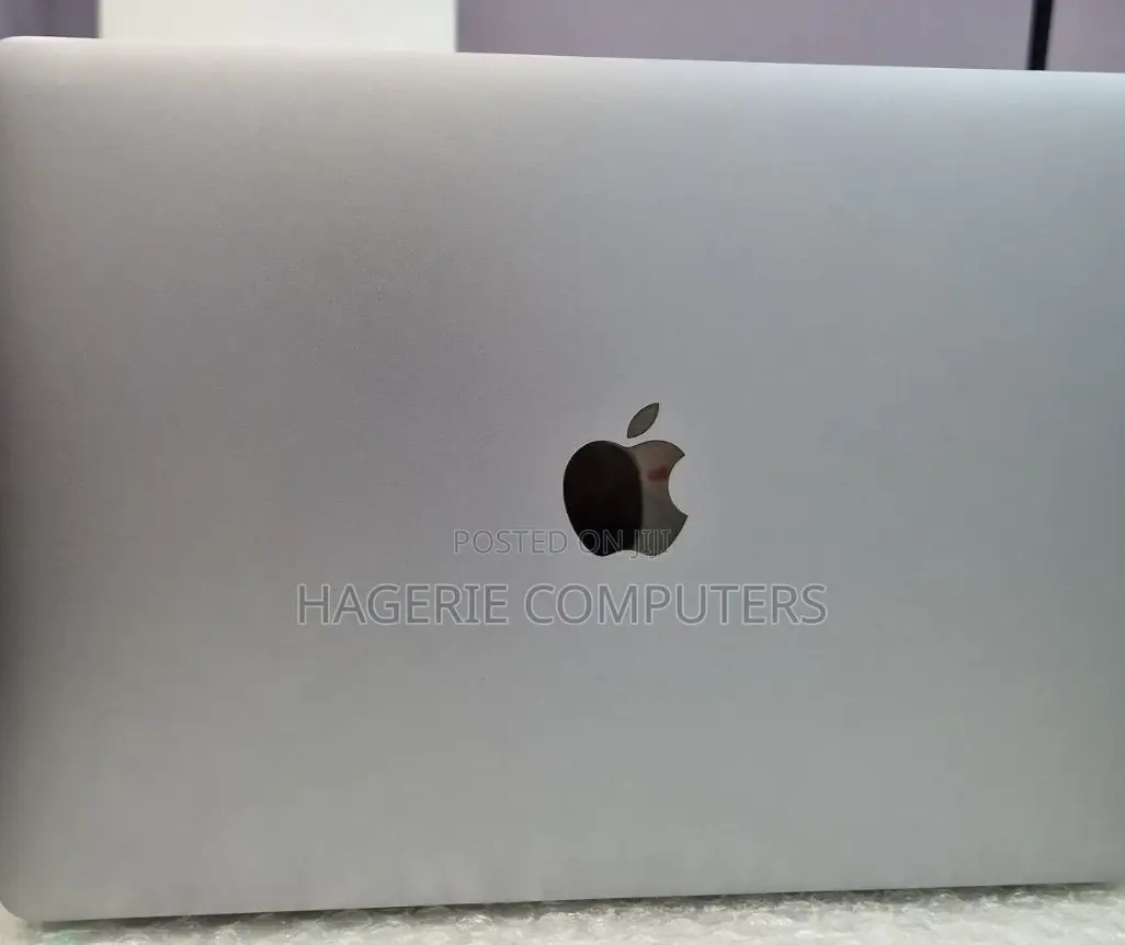 New Laptop Apple MacBook Pro M1 8GB Apple M1 Pro SSD 256GB