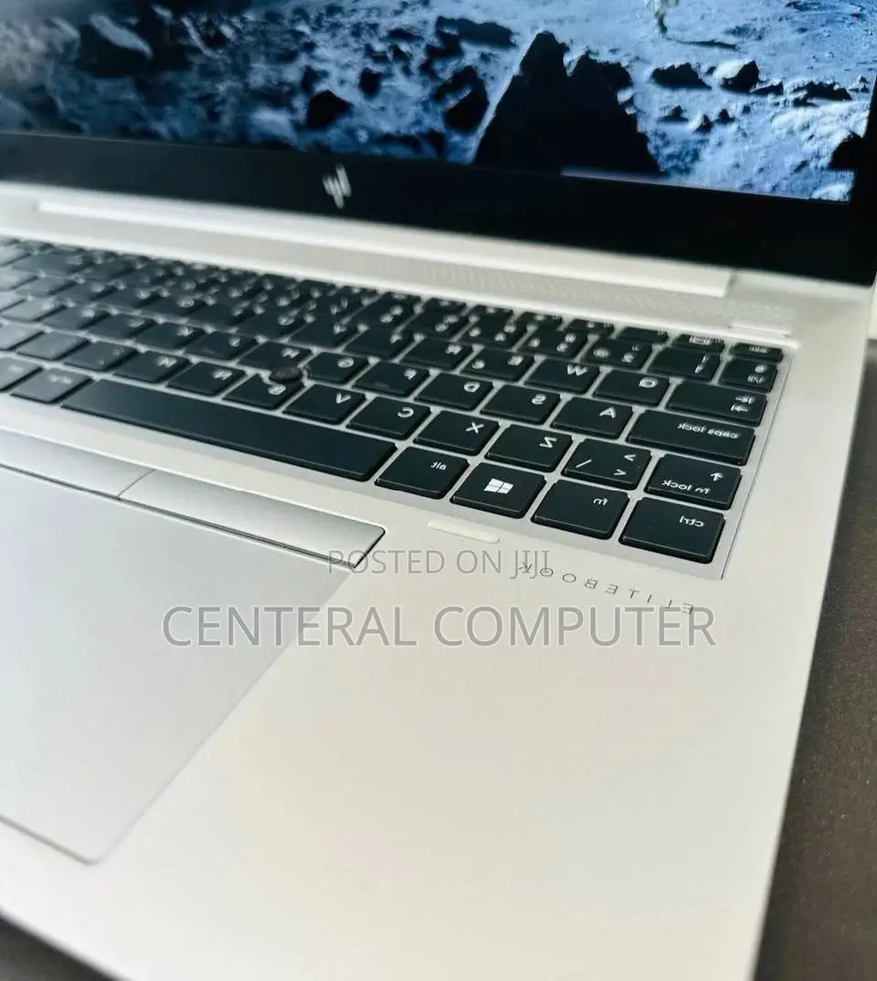 New Laptop HP 430 G5 16GB Intel Core I7 SSD 512GB