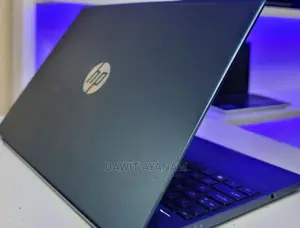New Laptop HP 8GB AMD Ryzen 5 SSD 512GB