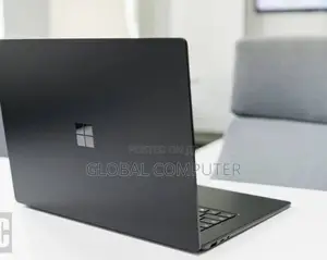 New Laptop Microsoft Surface Laptop 2 8GB Intel Core i7 SSD 256GB