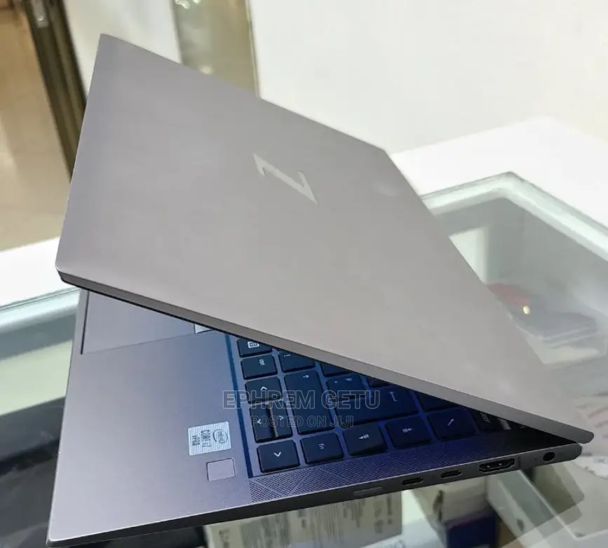 New Laptop HP Zbook Studio G7 16GB Intel Core I7 SSD 512GB