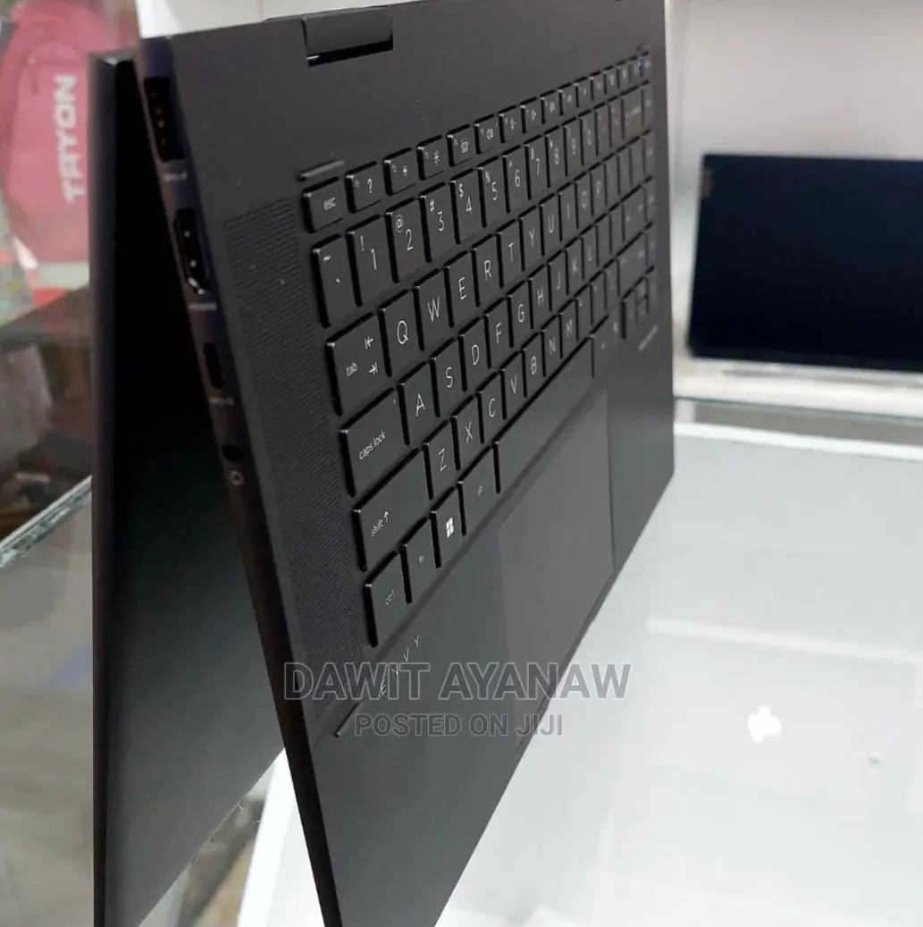 New Laptop HP 16GB AMD Ryzen 7 SSD 512GB