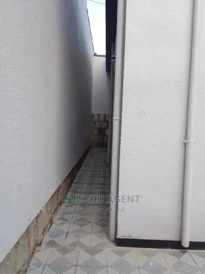 3bdrm Villa in Bole for sale