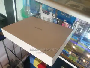 New Laptop Apple MacBook Air 2022 M2 8GB Apple M2 SSD 256GB