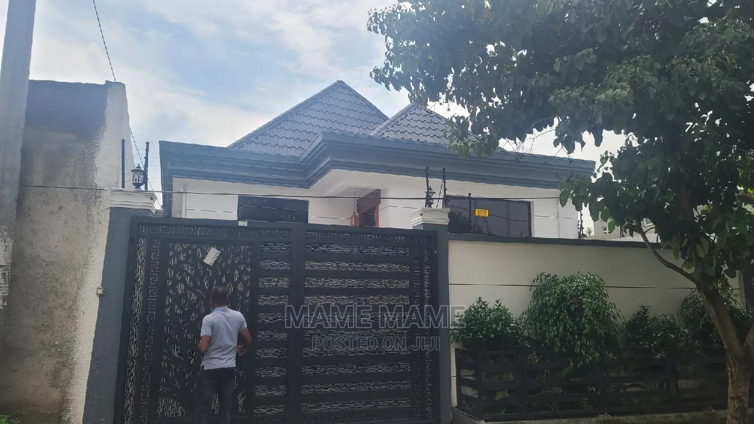 3bdrm Villa in Addis Abeba, Nifas Silk-Lafto for sale