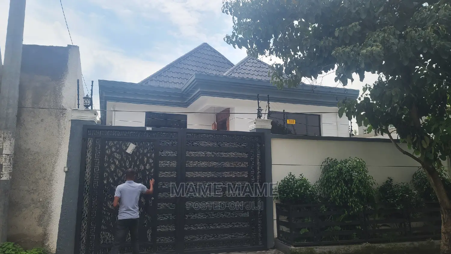 3bdrm Villa in Addis Abeba, Nifas Silk-Lafto for sale